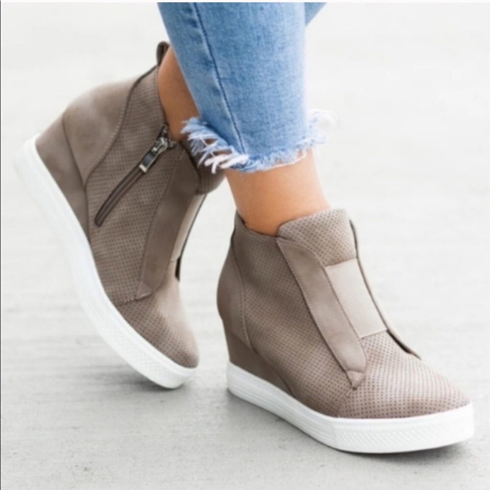 BOGO🔥Vegan Leather Wedge Sneakers in Taupe